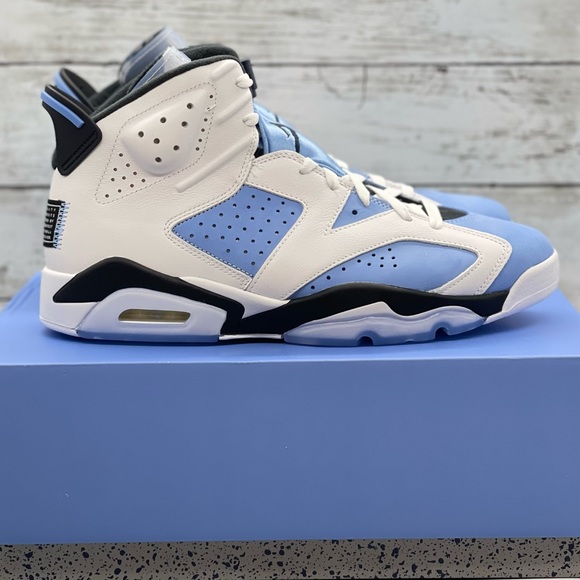 Nike Air Jordan 6 Retro UNC University Blue White Size 12 NEW - Picture 1 of 10